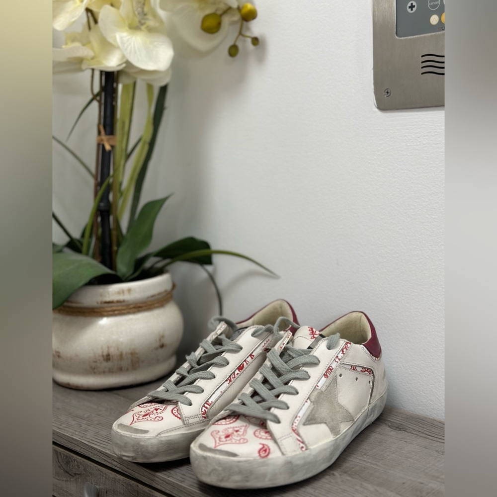 WOMEN GOLDEN GOOSE SNEAKERS SIZE 5